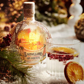 Snow Globe Gin Orange & Gingerbread Liqueur 70cl (box is damaged )