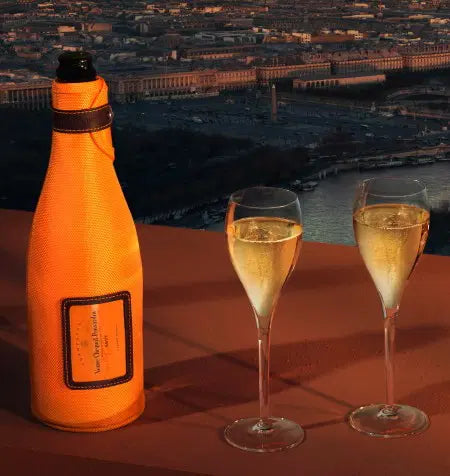Veuve Clicquot Yellow Label Brut 75cl with Ice Jacket